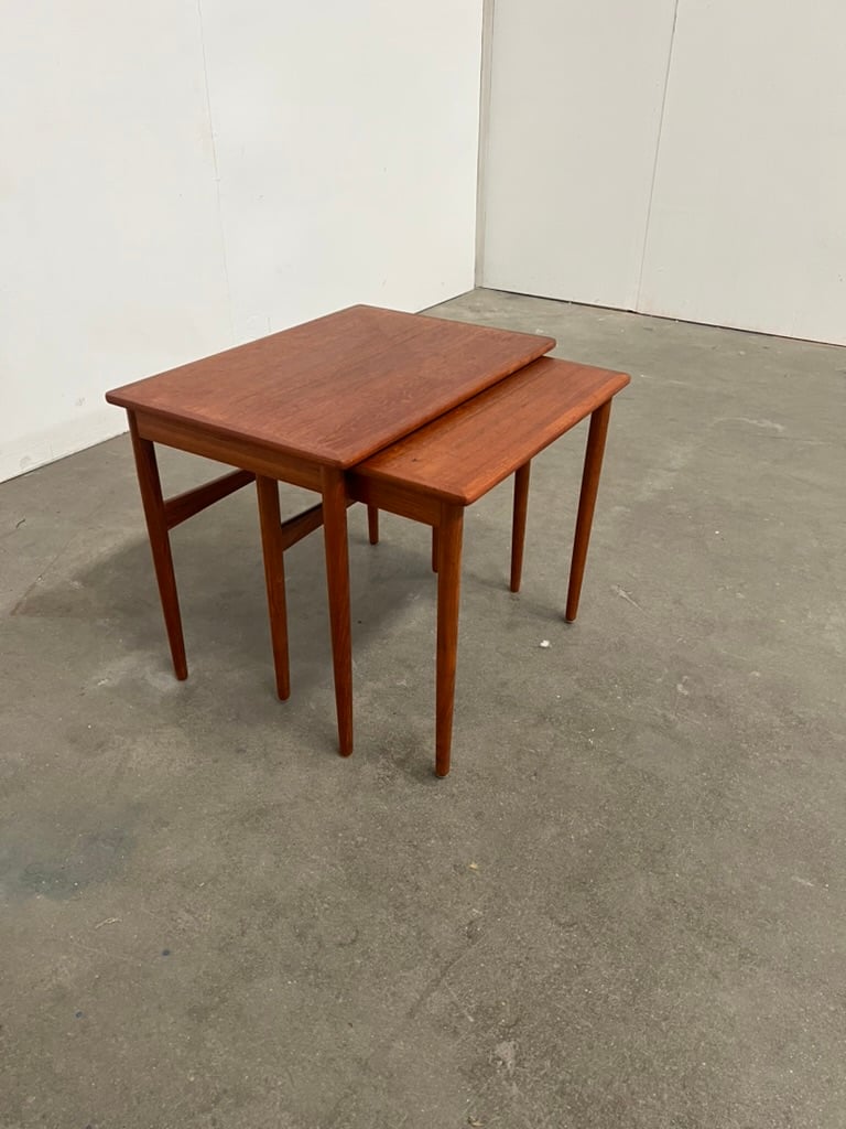 Tables gigognes en teck – tables basses scandinaves vintage années 60