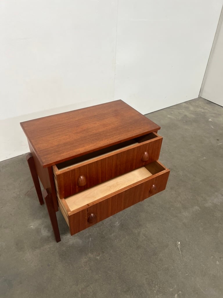 Commode danoise en teck – 2 tiroirs – meuble vintage scandinave