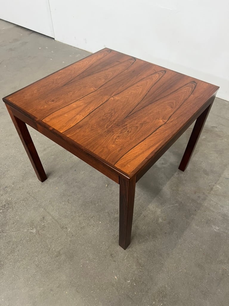 Table basse en palissandre – table vintage scandinave 50x50