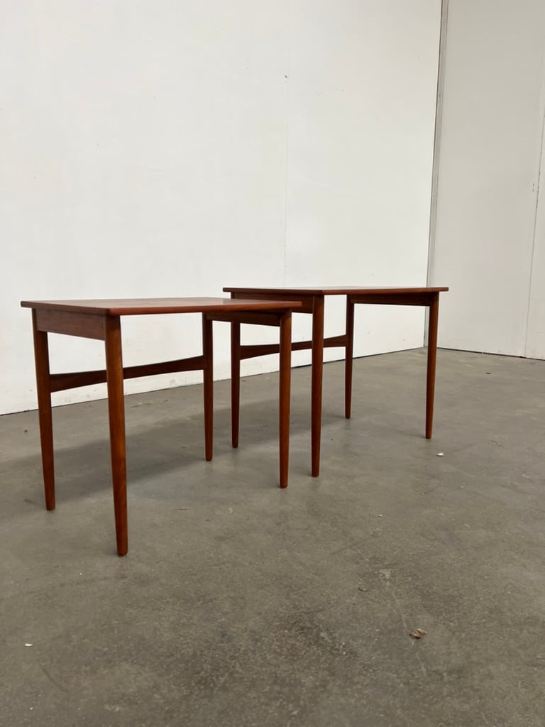 Tables gigognes en teck – tables basses scandinaves vintage années 60