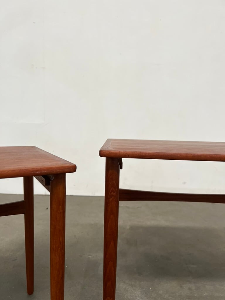 Tables gigognes en teck – tables basses scandinaves vintage années 60