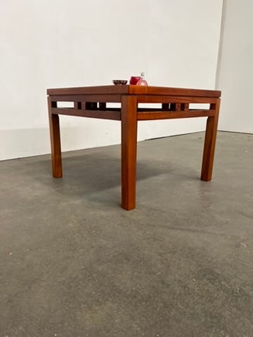 Table basse scandinave en teck 60 cm – table vintage années 60