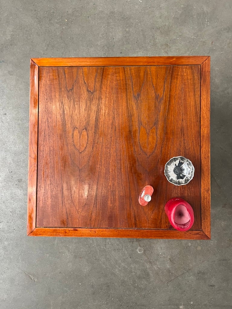 Table basse scandinave en teck 60 cm – table vintage années 60