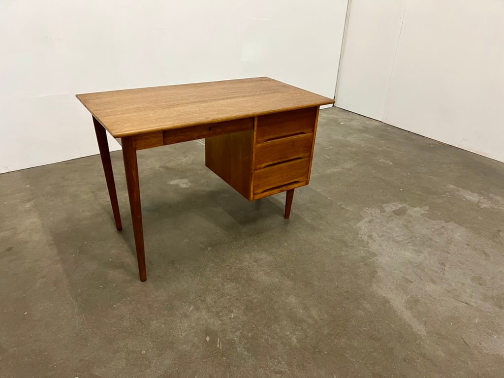 Bureau vintage en bois, années 60
