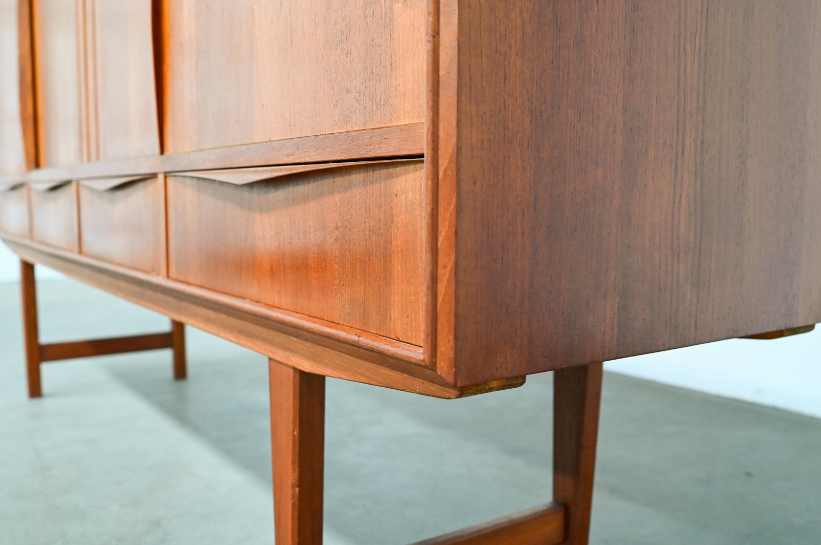 Enfilade danoise en teck – buffet scandinave vintage 196 cm portes coulissantes