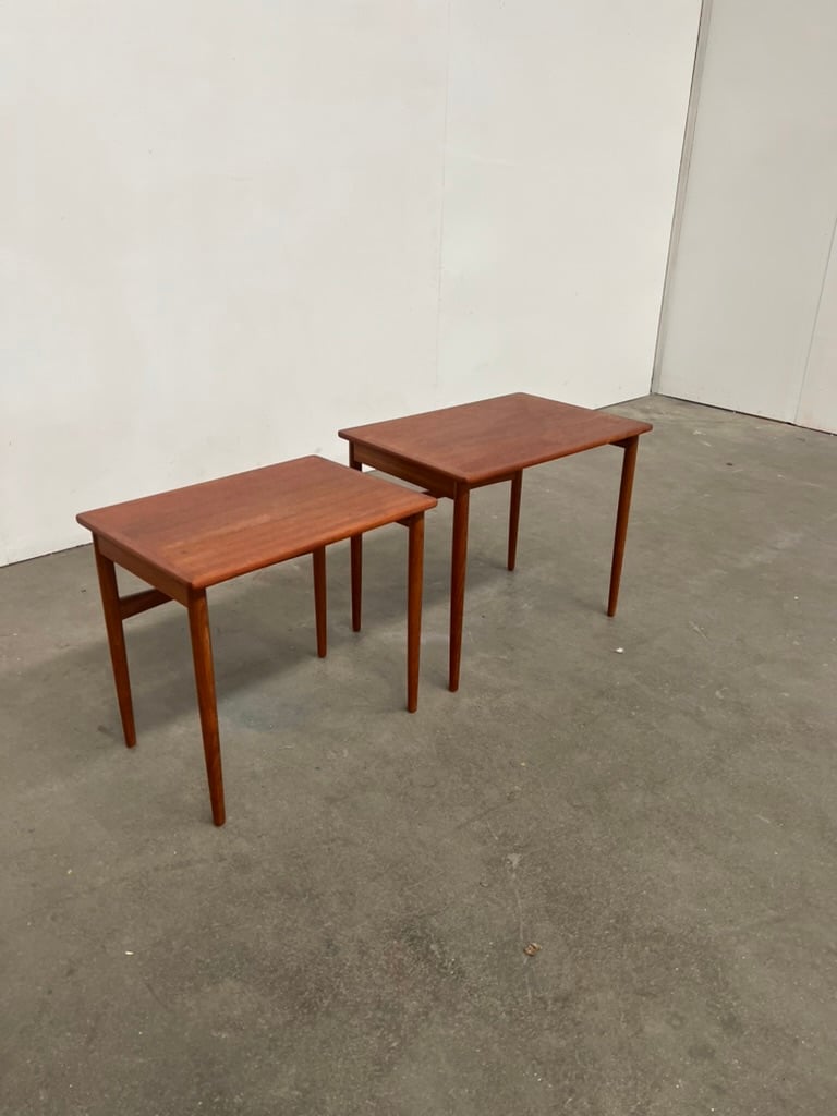 Tables gigognes en teck – tables basses scandinaves vintage années 60