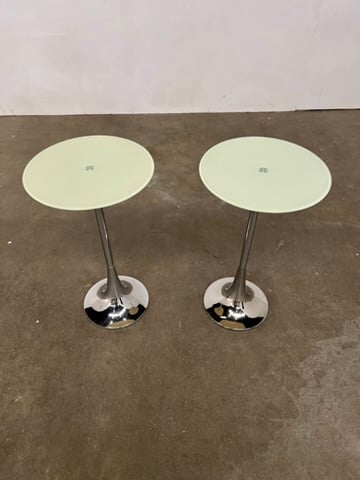 Lot de 2 guéridons vintage chrome et verre – tables d’appoint design années 70
