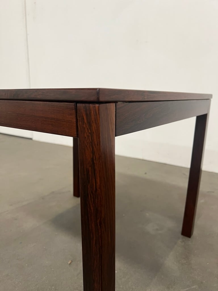 Table basse en palissandre – table vintage scandinave 50x50