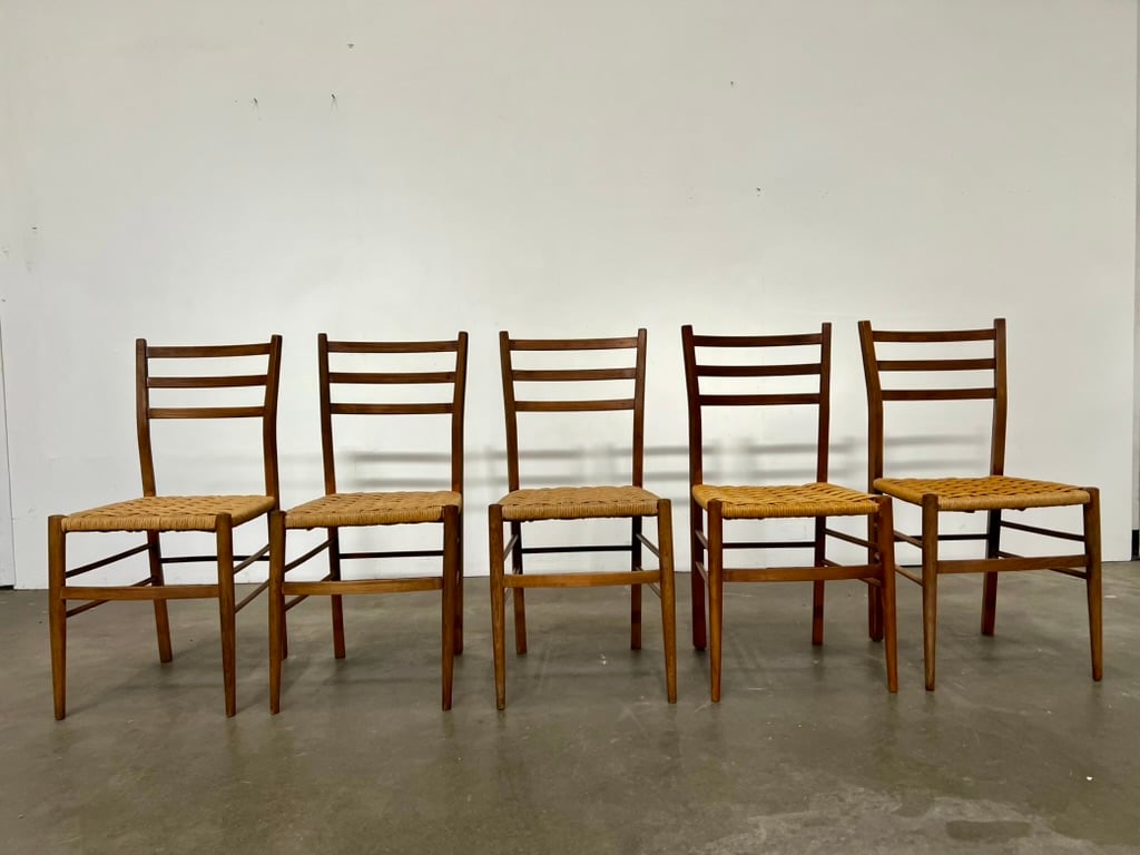 Lot de 5 chaises en bois et paille tressée