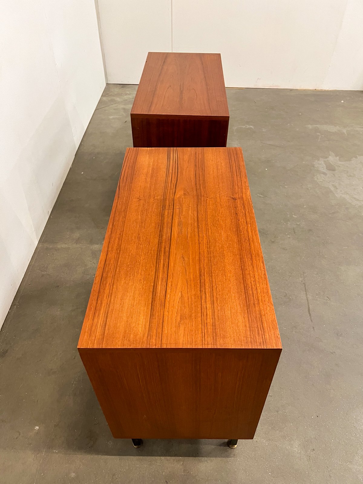 Paire de bibliothèques basses vintage – bibus bois et métal années 60