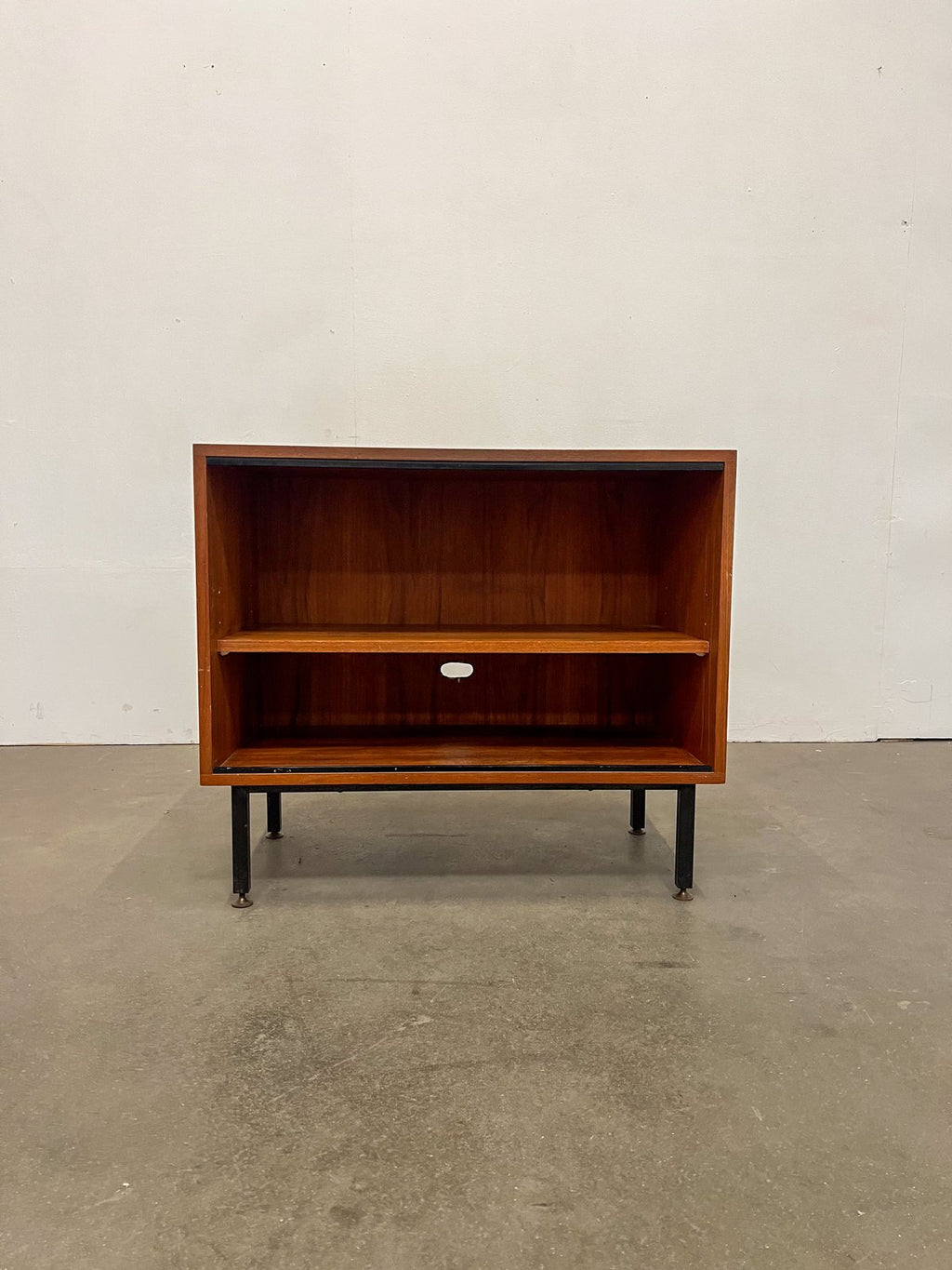 Paire de bibliothèques basses vintage – bibus bois et métal années 60