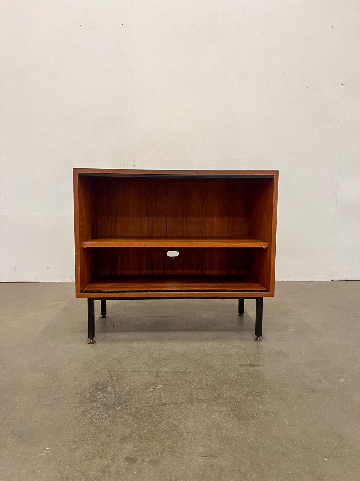 Paire de bibliothèques basses vintage – bibus bois et métal années 60