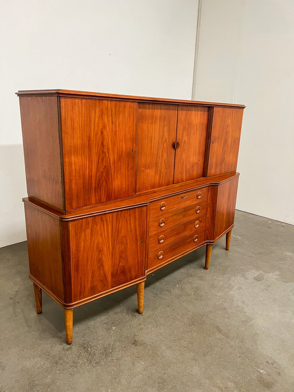 Buffet danois en teck – enfilade haute vintage scandinave années 60
