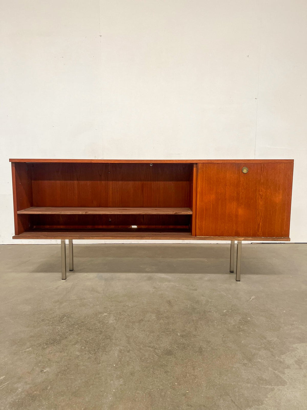 Enfilade vintage scandinave en teck – meuble TV / buffet bas années 60