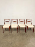 Lot de 4 chaises scandinaves en teck – tissu bouclette – années 60