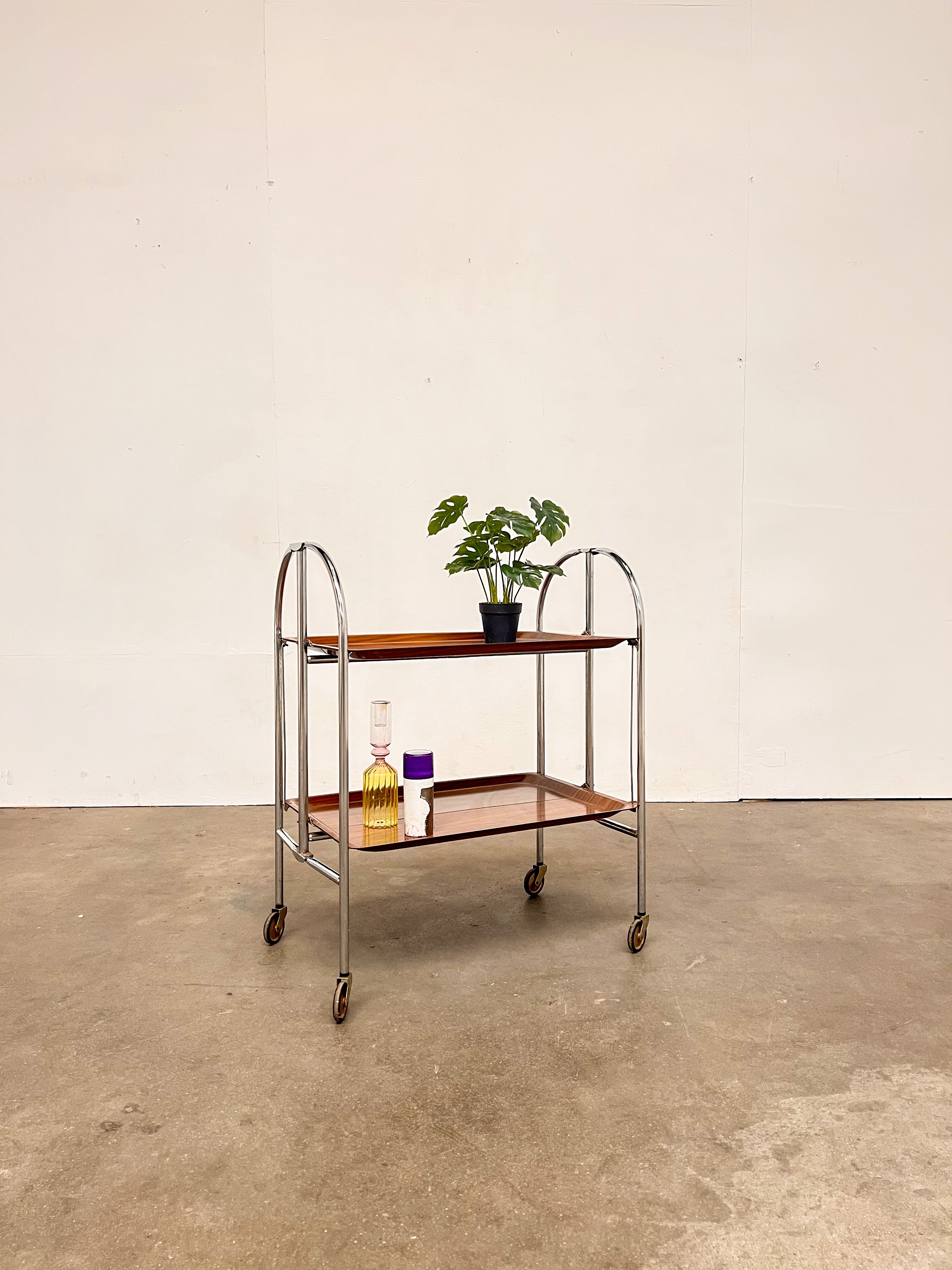 Desserte vintage pliante Formica & métal chromé – années 70