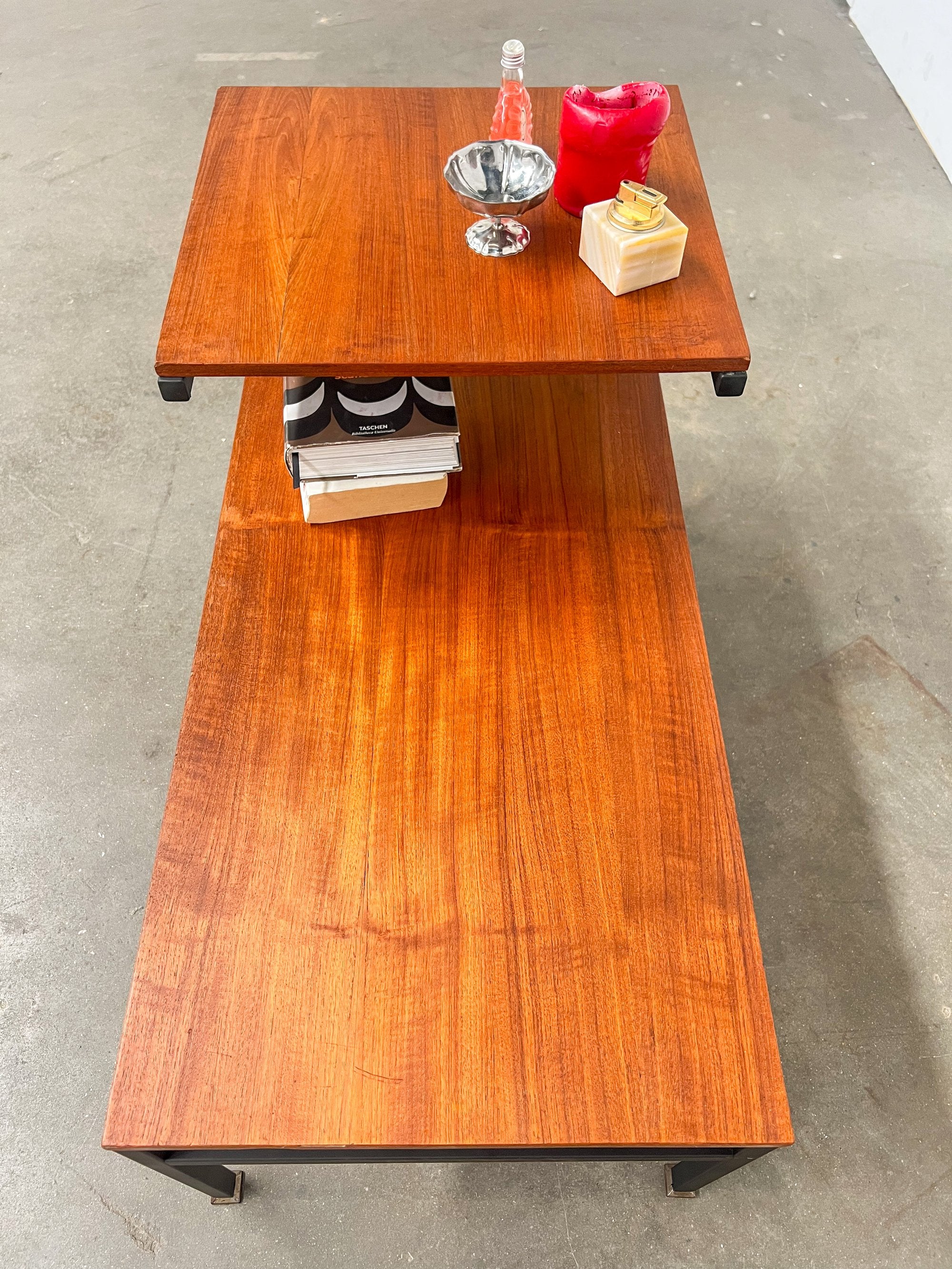 Table basse vintage à double plateau – teck et métal noir – années 70