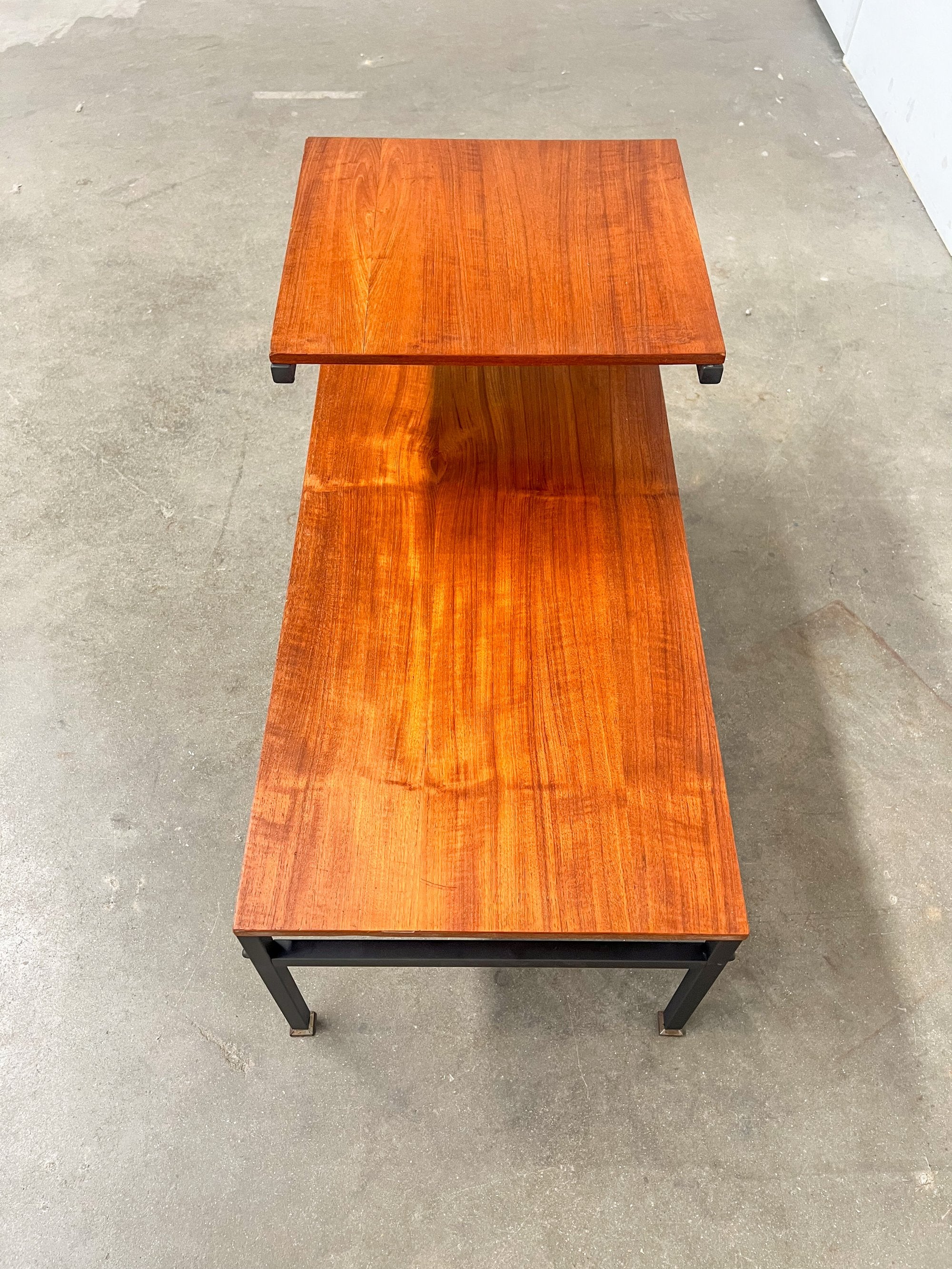 Table basse vintage à double plateau – teck et métal noir – années 70