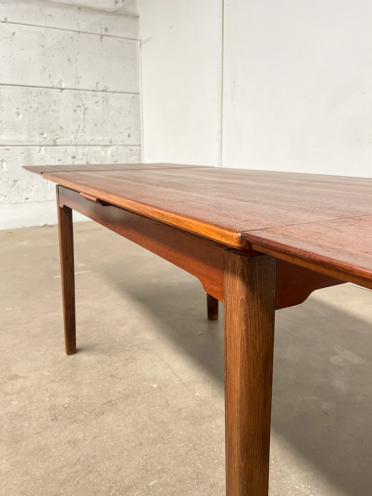 Table à manger scandinave extensible en teck – 127 à 241 cm – années 60