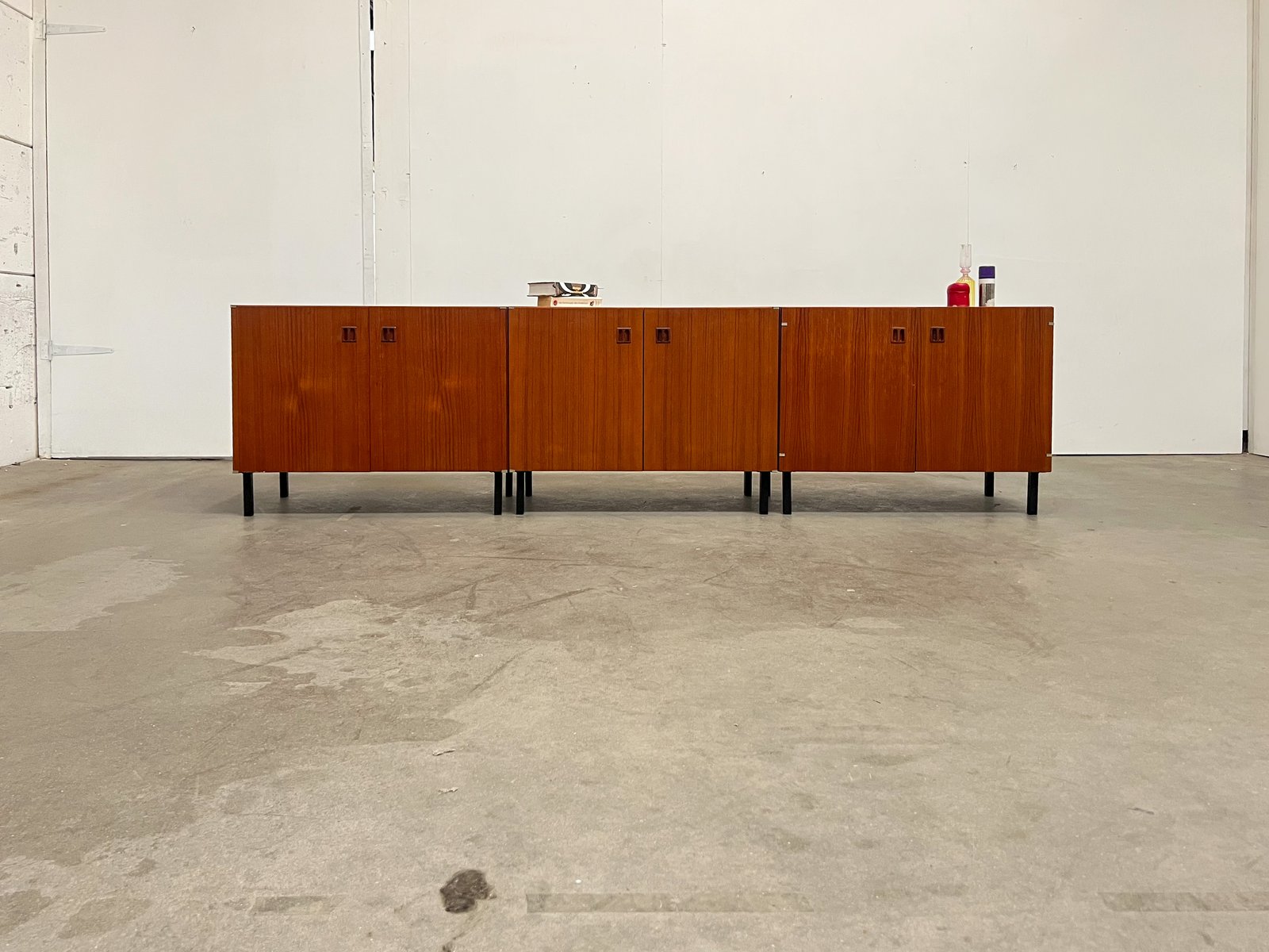 Petit buffet scandinave vintage en teck – meuble modulaire années 60