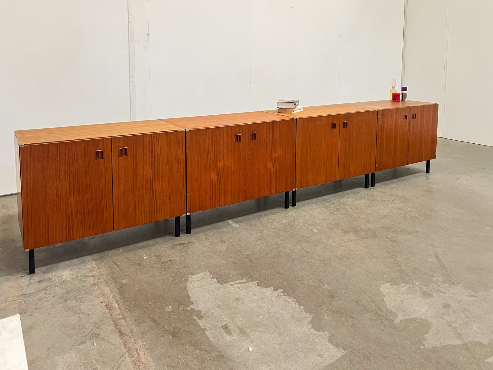 Petit buffet scandinave vintage en teck – meuble modulaire années 60