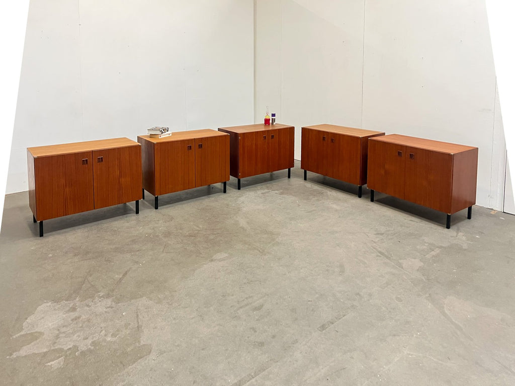 Petit buffet scandinave vintage en teck – meuble modulaire années 60