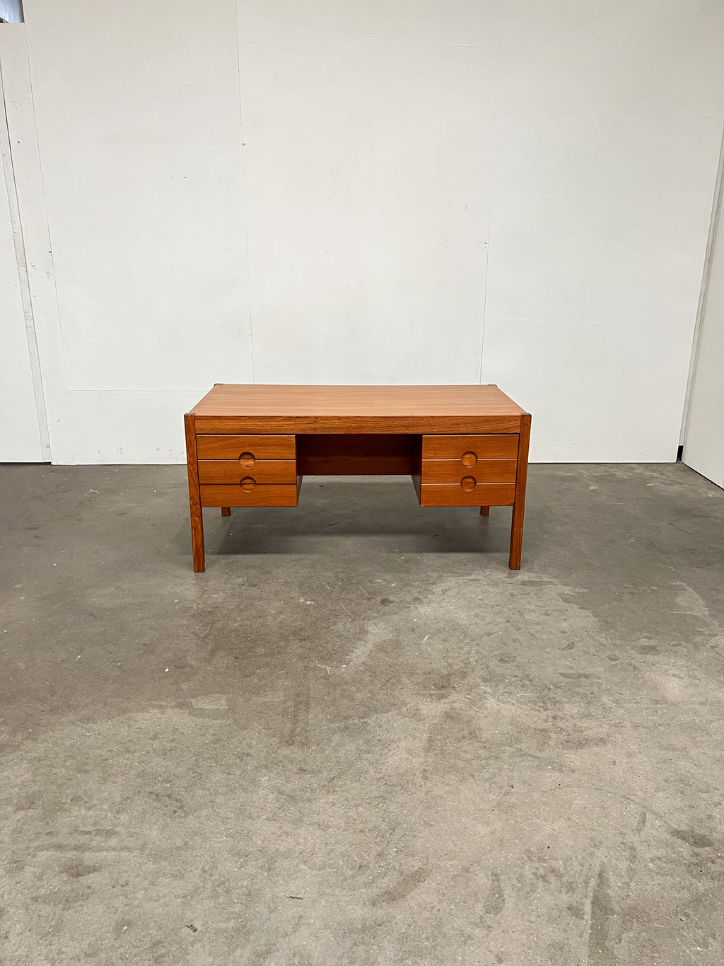 Bureau scandinave vintage en teck – Christian Linneberg Model 33