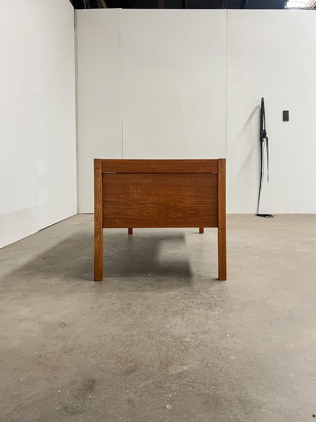 Bureau scandinave vintage en teck – Christian Linneberg Model 33