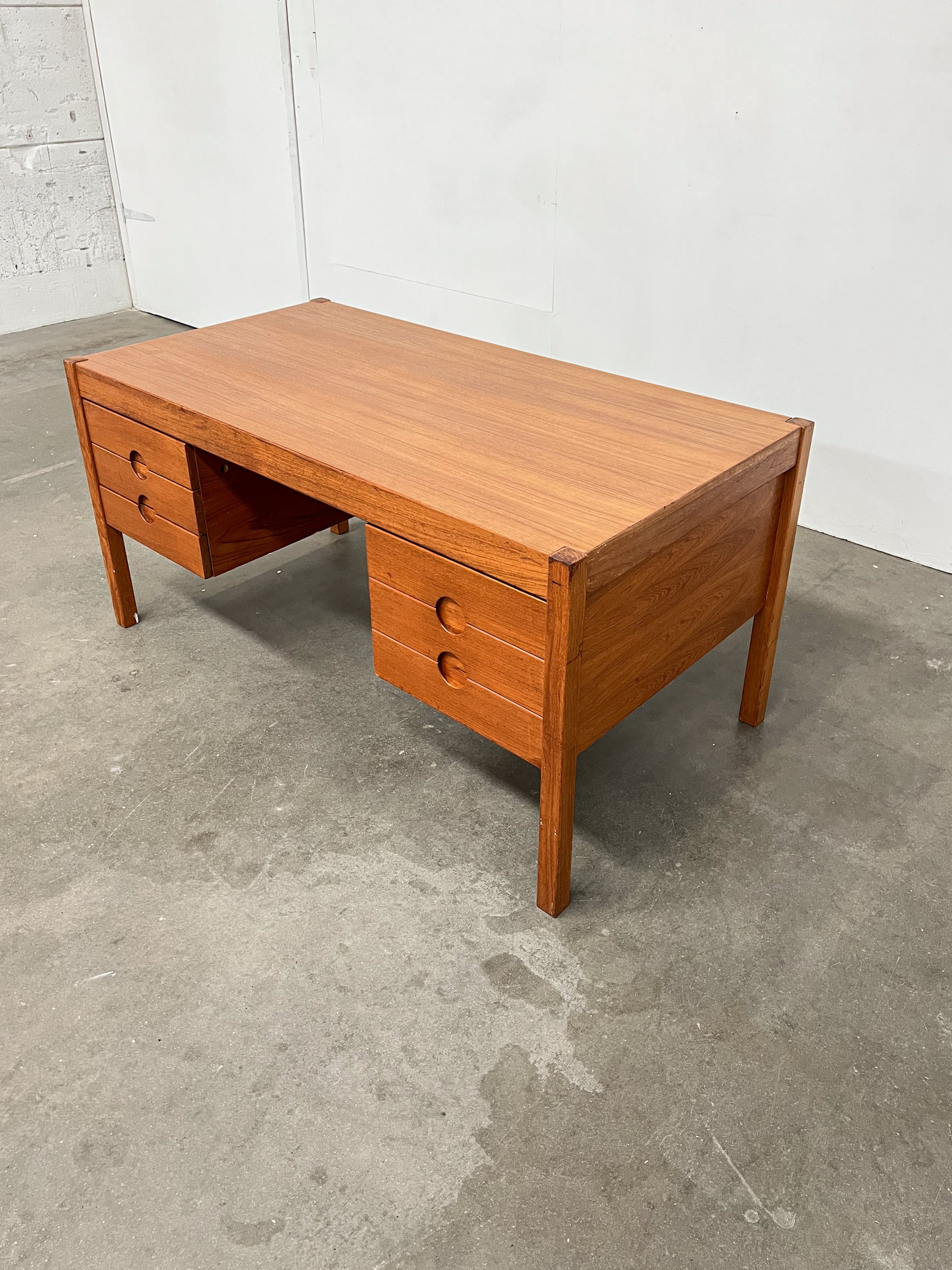 Bureau scandinave vintage en teck – Christian Linneberg Model 33
