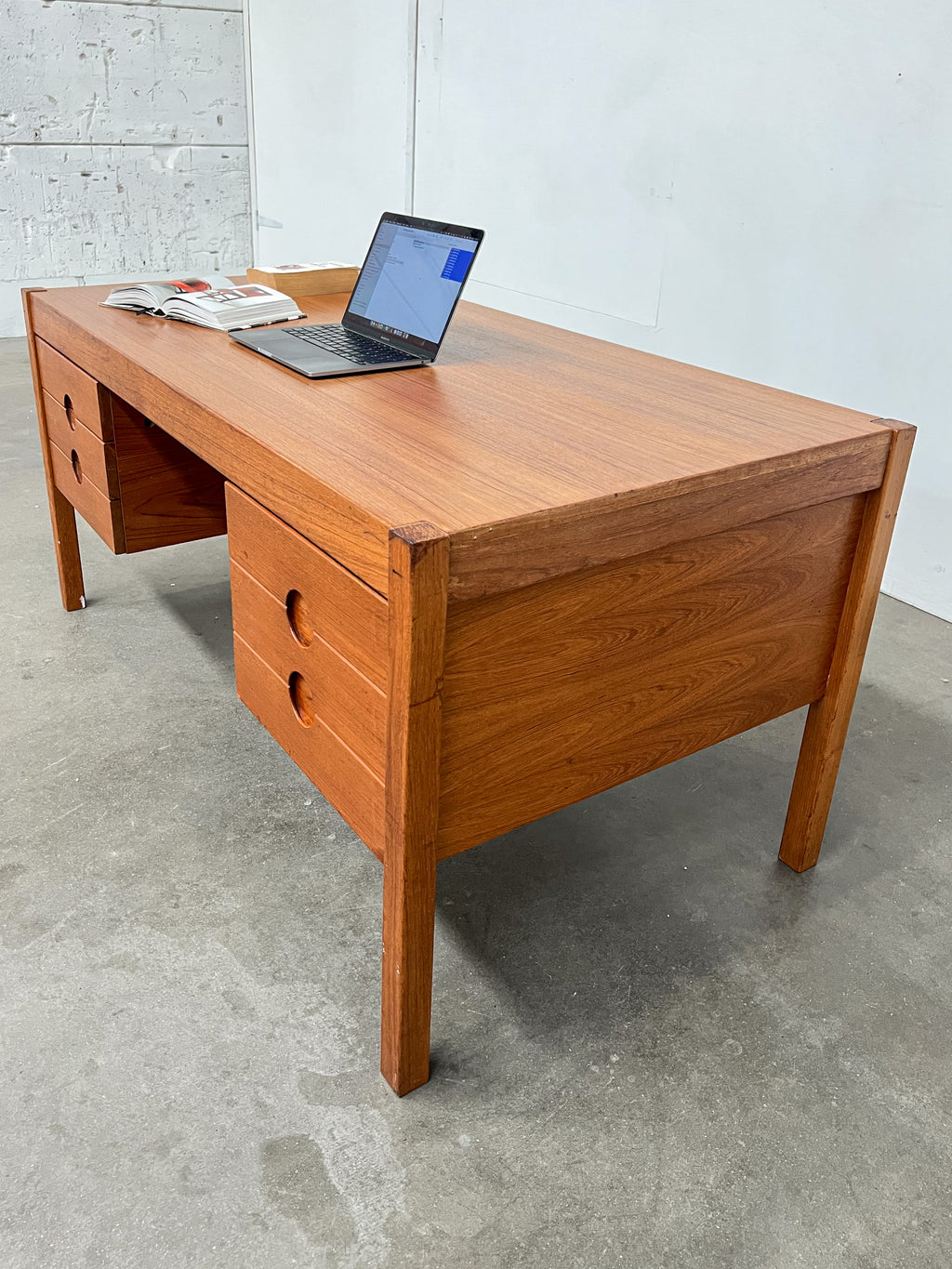 Bureau scandinave vintage en teck – Christian Linneberg Model 33