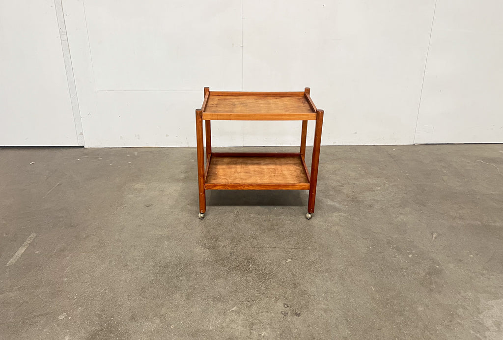 Desserte scandinave vintage en teck à roulettes – Table d'appoint