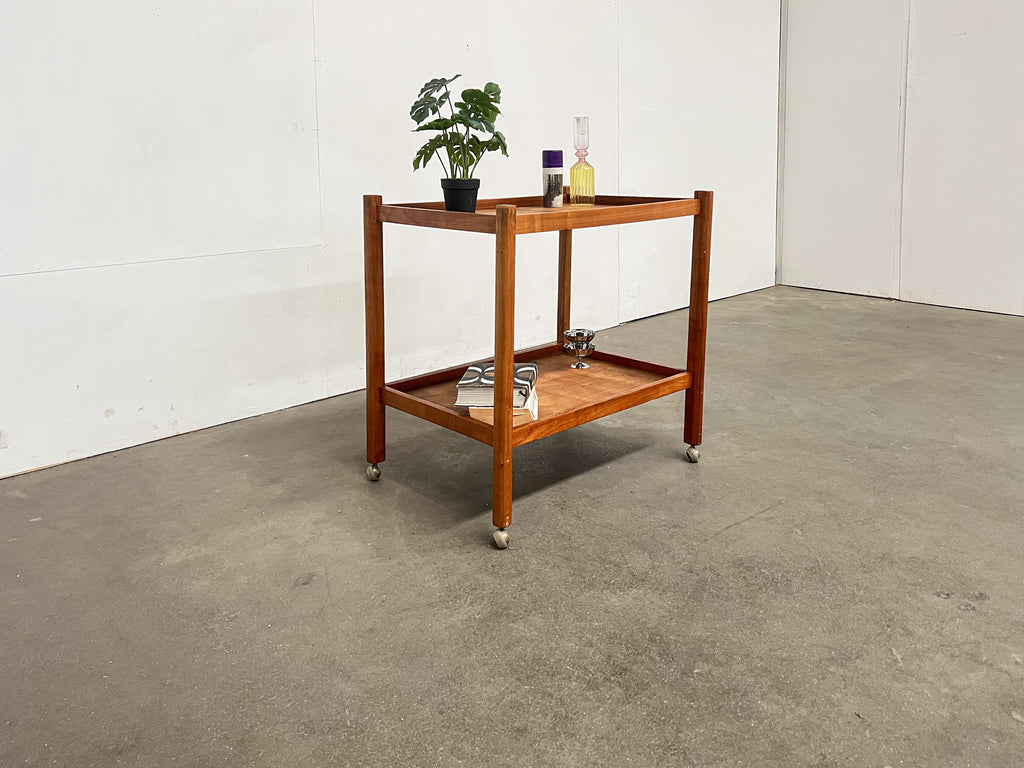 Desserte scandinave vintage en teck à roulettes – Table d'appoint