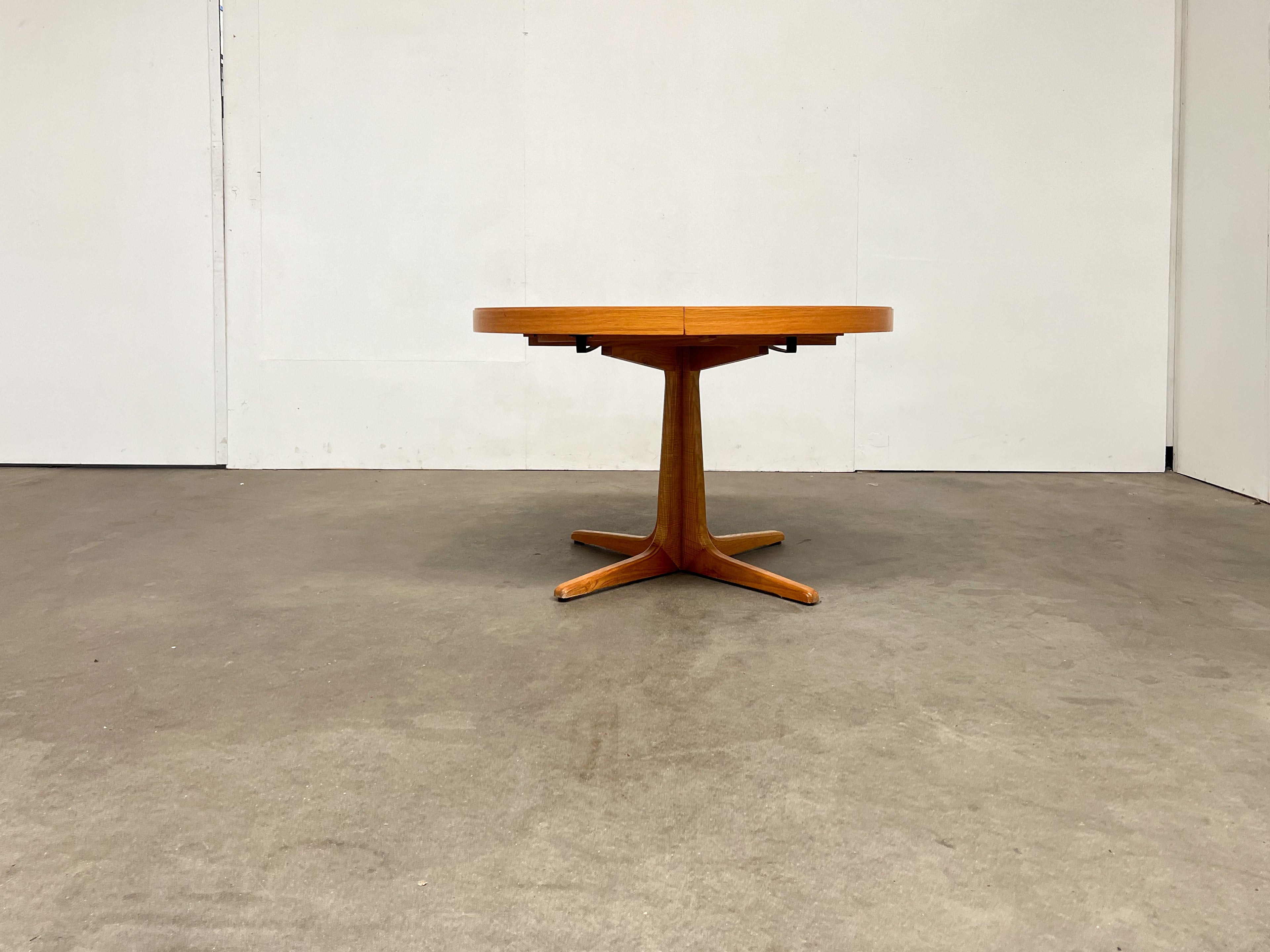 Table ronde extensible vintage en teck – 2 rallonges, années 60