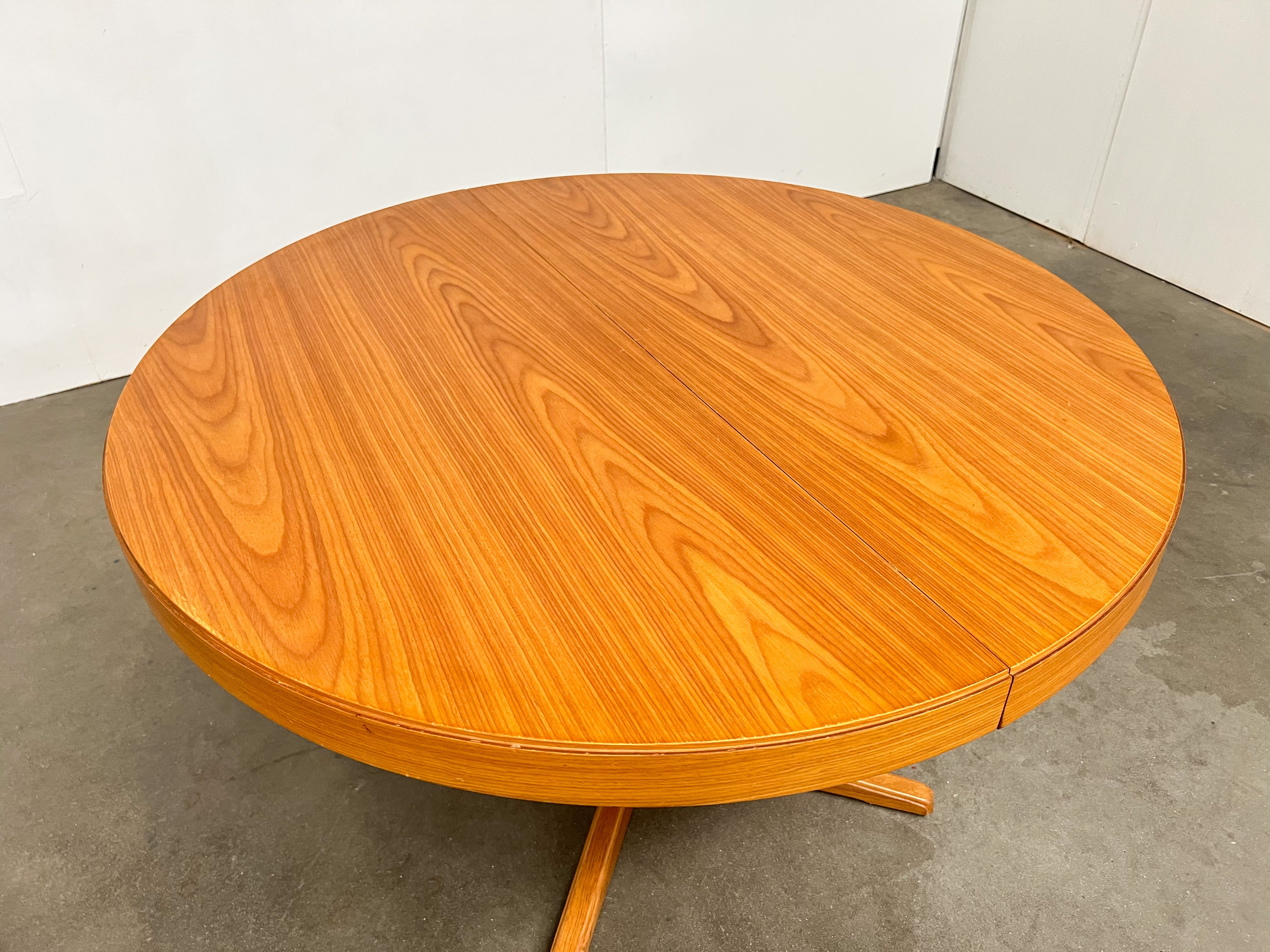 Table ronde extensible vintage en teck – 2 rallonges, années 60