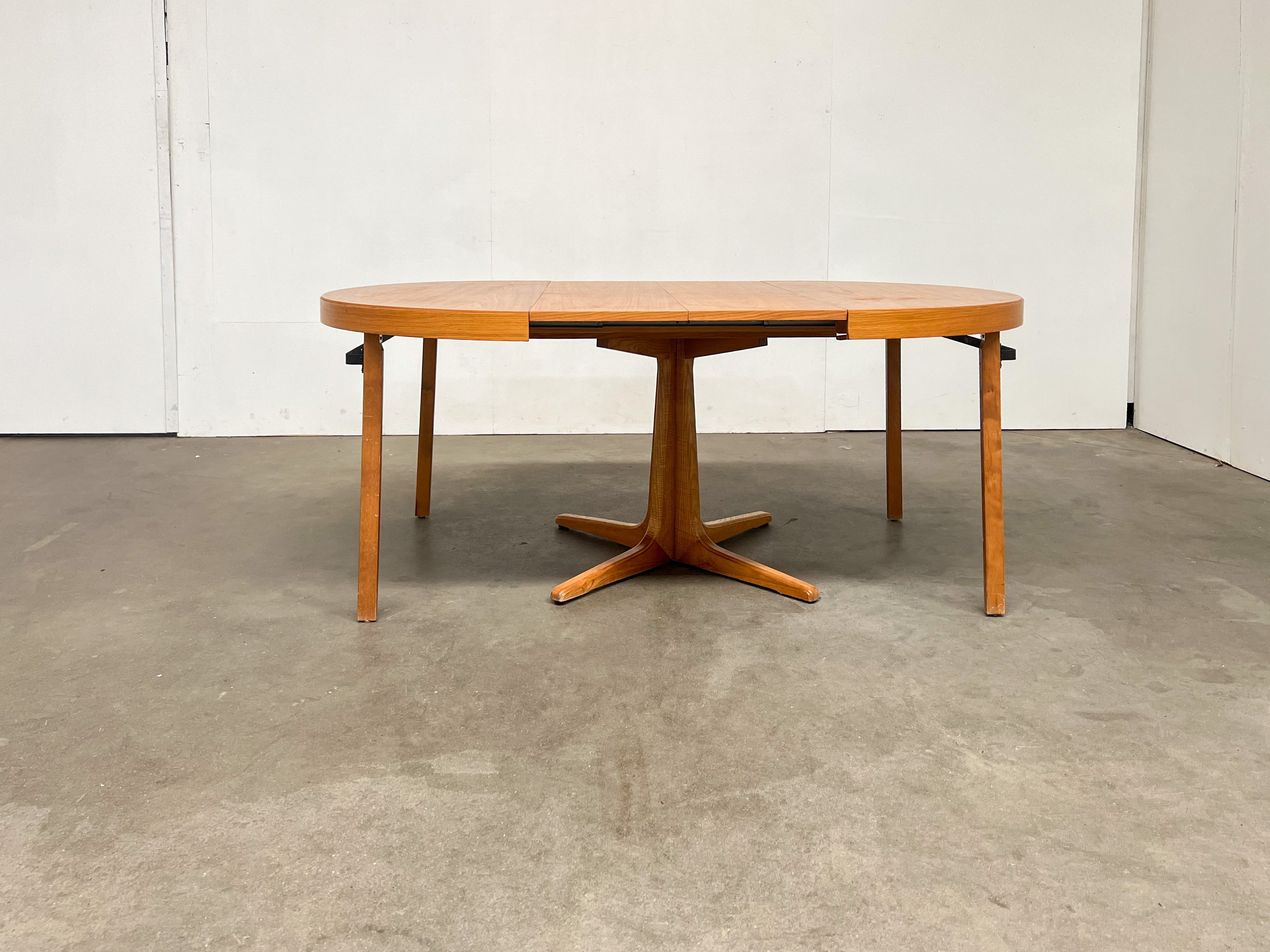 Table ronde extensible vintage en teck – 2 rallonges, années 60