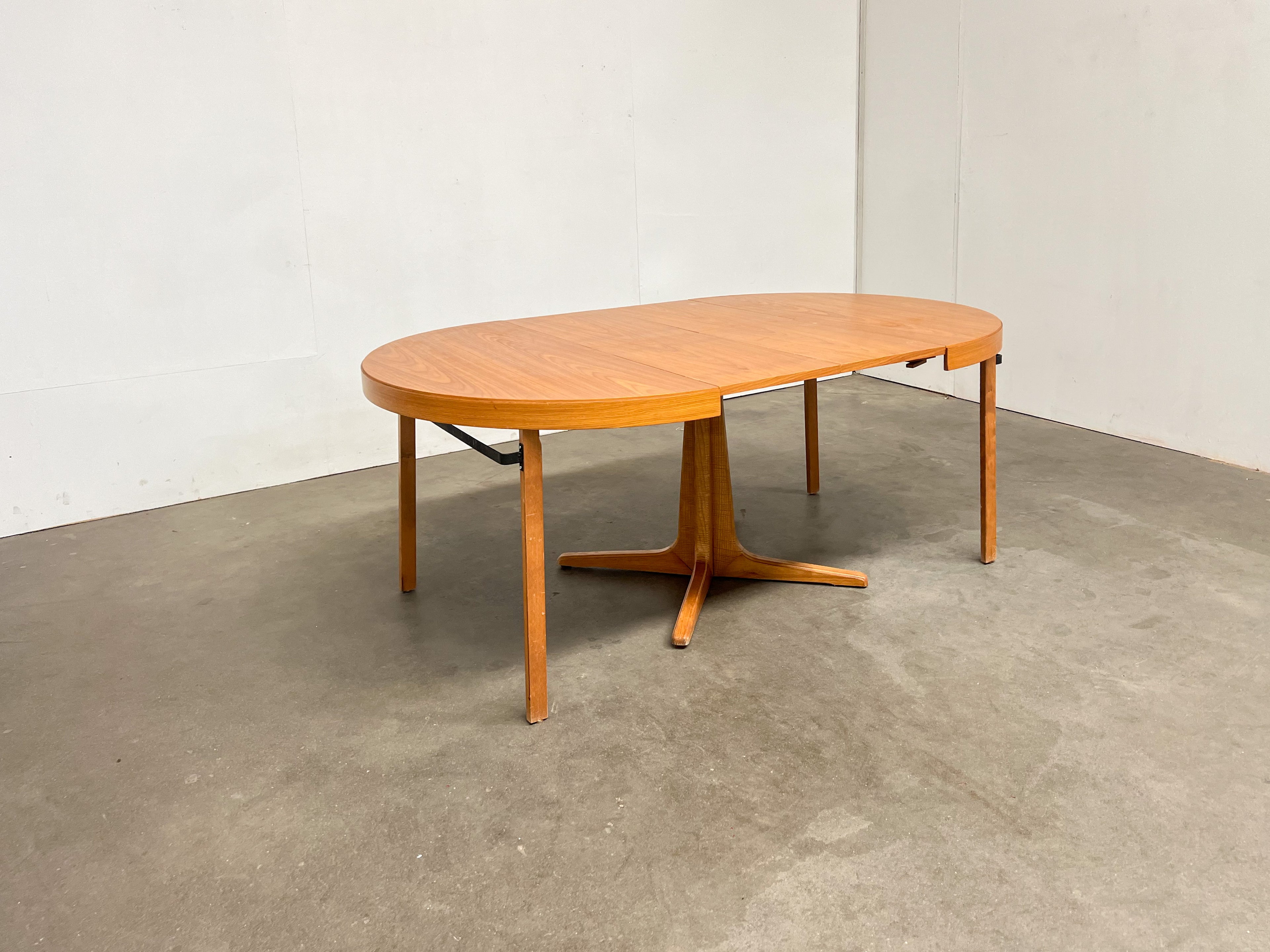 Table ronde extensible vintage en teck – 2 rallonges, années 60
