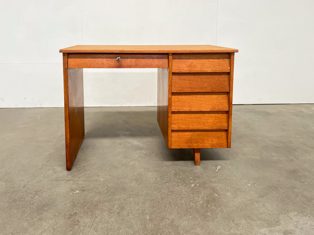 Petit bureau vintage en bois à 6 tiroirs – années 60